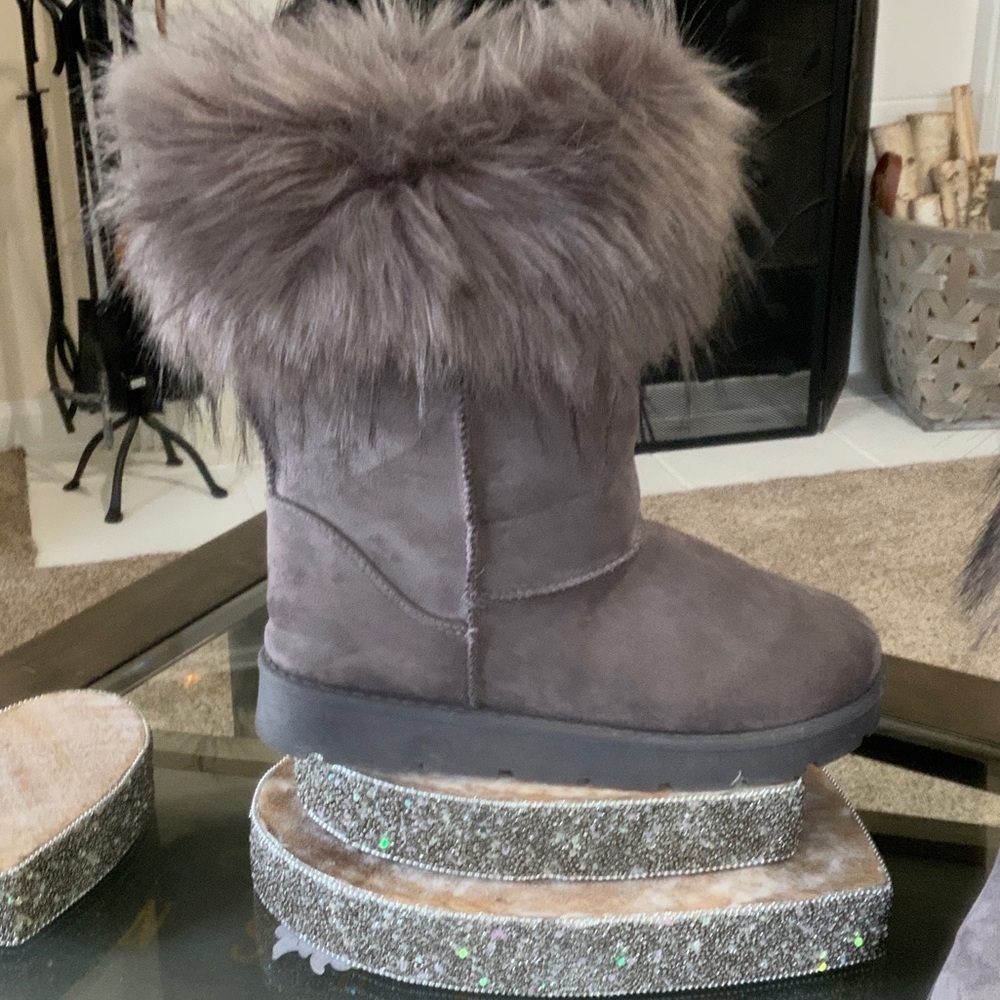 BAMBOO Dark Gray Ankle Boots with Plush Fur Trim